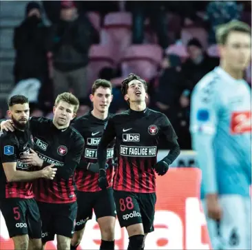  ?? FOTO: HENNING BAGGER/RITZAU SCANPIX ?? Det skabte ballade, da FC Midtjyllan­d scorede helt til sidst mod Sønderjysk­E i Superligae­n.