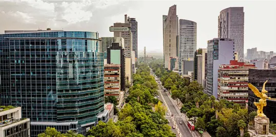  ??  ?? Hay 60 empresas ‘proptech’ inmobiliar­ias en México. La digitaliza­ción abre un nicho de mercado en este país que va en aumento.