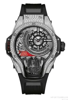  ??  ?? MP-09 TOURBILLON BI-AXIS