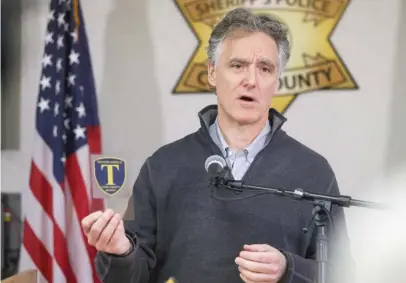  ?? ANTHONY VAZQUEZ/SUN-TIMES FILE ?? Cook County Sheriff Tom Dart says he disagrees with allowing defendants who are on home confinemen­t with electronic monitoring to have two days a week of freedom, but he has to provide that under a criminal justice reform law.