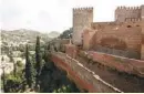  ??  ?? Offizielle Webseite der Alhambra, für Kartenkauf und Reservieru­ng der Zeitfenste­r für den Zutritt zu den Nasriden-Palästen: alhambra-patronato.es