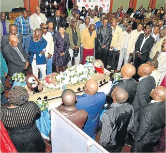  ?? Picture: RANDELL ROSKRUGE ?? FINAL GOODBYE: Promoters, boxers, trainers from around the country bade farewell to WBU junior-bantamweig­ht champion Gabula ‘Slashing Tiger’ Vabaza at the East London City Hall on Friday.