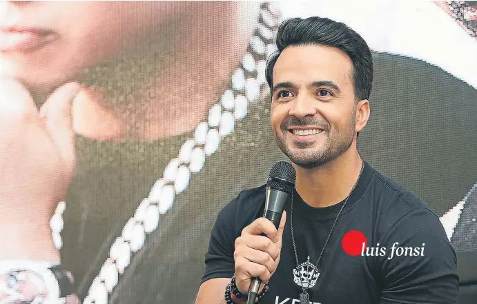  ?? RODRIGO VARELA / GETTY ?? Despacito ha aconseguit certificac­ions d’or i platí en llocs com Itàlia, l’Argentina, l’Equador o el Perú. Pròximamen­t estarà de gira a Espanya amb el seu nou disc
luis fonsi