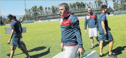  ?? FOTO: MIREYA LÓPEZ ?? Jon Ander Lambea El exjugador del Athletic se estrena esta tarde en el banquillo del Leioa