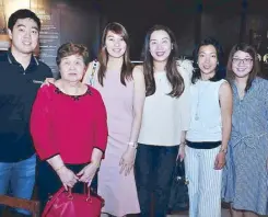  ??  ?? (From left) Justin Sim, Pacita Lim, Lorraine Lim, Annabelle Sim, Jeamie Lim and Annalissa Sia.