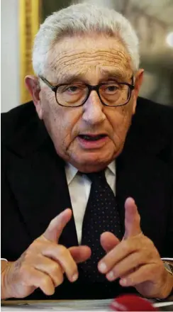  ??  ?? Genese des republikan­ischen Verfalls: Die USA in der Hand eines Räuberhaup­tmanns (Nixon), eines Rücksichts­losen (Kissinger) und eines Selbstbewu­nderers (Trump)