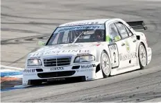  ?? BILD: TOURENWAGE­N CLASSICS @ 1VIER.COM ?? Schnell: Mit diesem Rennwagen waren Klaus Ludwig und Jörg Hatscher unterwegs.