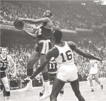  ?? ANONYMOUS AP ?? Elgin Baylor was an athletic high-flier who made 11 All-Star teams.