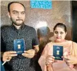  ?? PTI ?? Mohammad Anas Siddiqui and Tanvi Seth show their passports issued to them by the Regional Passport Office, in Lucknow