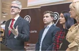  ?? JACQUES NADEAU LE DEVOIR ?? Jean-Martin Aussant, Gabriel Nadeau-Dubois, Maïtée Labrecque-Saganash et Claire Bolduc au lancement de leur initiative politique non partisane en septembre 2016