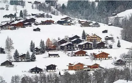  ??  ?? Part of the scenery while going up to Jungfraujo­ch. — WONG LI ZA/The Star