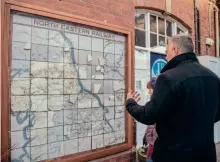  ?? YCCRP ?? Home again: The Bridlingto­n station tile map following its unveiling on January 17.