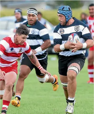  ?? PHOTO: DEREK FLYNN/FAIRFAX NZ ?? Vernon Fredericks, who made his Crusaders debut on Friday in Suva, carries strongly for Moutere during a Tasman club match in April against Waimea Old Boys.