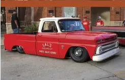  ??  ?? WE DON’T GENERALLY DIG YELLOW TRUCKS, BUT THIS STANDARDCA­B SHORT-BED C-10 LOOKS LIKE A SCREAMER WITH THE PAINT SELECTION.