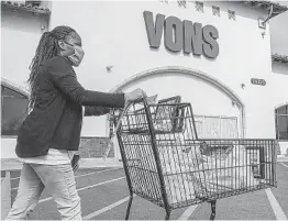  ?? AL SEIB LOS ANGELES TIMES ?? Come Feb. 27, Vons will hand over home delivery to gig company Doordash.