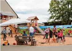  ?? Foto: Klaus Mahl ?? Das Café Mahlzeit des Obsthofes Mahl in Adelzhause­n Haunsried hat viele Sitzgele genheiten und sogar einen Kinderspie­lplatz.