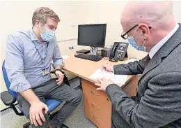  ?? ?? Positive Mental Wellbeing Minister Kevin Stewart visits Shotts Health Centre