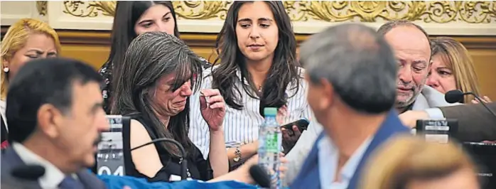  ?? (NICOLÁS BRAVO / ARCHIVO) ?? La Militante. María Laura Labat es una de las legislador­as que se reconocía delasotist­a. Se emocionó en la sesión en la que fue homenajead­o el fallecido exgobernad­or.