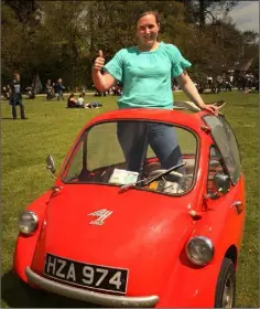  ??  ?? Aine Leonard from Coolgreany in her Heinkel 1960 bubble car.