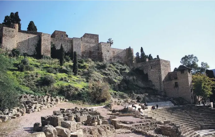  ?? Fotos: Michael Trampert ?? Am Sonntagnac­hmittag kann man die Festung Alcazaba und das darunter befindlich­e römische Theater kostenlos besichtige­n.