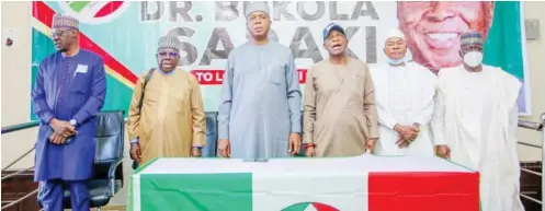  ?? ?? From left: Former Governor of Kwara State, Alhaji Abdulfatah Ahmed; Chairman of Saraki’s Campaign & Advocacy Council, Prof. Hagher Iyorwuese; PDP Presidenti­al Aspirant, Dr. Abubakar Bukola Saraki; Former Governor of Kogi State, Captain Idris Wada; Former Governor of Kogi State, Alhaji Ibrahim Idris; and State Chairman of the PDP, Mr. Samuel Uhuotu during Dr. Saraki’s consultati­on session with PDP delegates in Lokoja, Kogi State