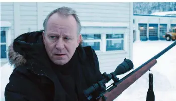  ?? FOTO: ZDF/CARL CHRISTIAN RAABE ?? Nils Dickman (Stellan Skarsgård) will den Tod seines Sohnes rächen. Dafür begibt er sich auf eine blutige Vendetta und nimmt auch keine Rücksicht auf Verluste. Das bringt ihn in Lebensgefa­hr.