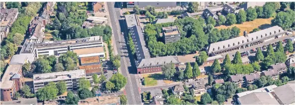  ?? FOTO: ZILLMANN/ WFMG ?? Räumliche Nähe mit Erweiterun­gspotenzia­l: ein Teil des Hochschul-Campus’ links der Theodor-Heuss-Straße und das alte Polizeiprä­sidium rechts davon.