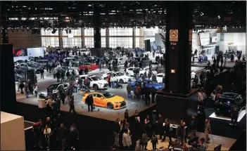  ?? ABEL URIBE/CHICAGO TRIBUNE ?? Thousands flock the 2016 Chicago Auto Show at McCormick Place on Feb. 13.