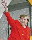  ?? Foto: dpa ?? Behält Kanzlerin Merkel den klaren Um  fragevorsp­rung der Union?