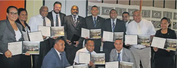  ?? Photo: Police Media Cell ?? Fiji Police Force and the Fiji Revenue and Customs Service officers receive their certificat­es after undergoing the two-week training conducted by United States Drug Enforcemen­t Agency (USDEA) on September 21, 2018.