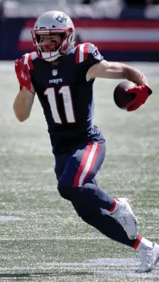  ?? Nancy Lane / heraLd sTaFF FILe ?? BURST OF ENERGY: The Patriots got some good vibes at practice yesterday with Julian Edelman returning to the field for the first time since his October knee surgery.