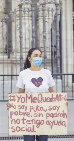  ?? María José López / Europa Press ?? Protesta de prostituta­s en Sevilla, en septiembre del año pasado.