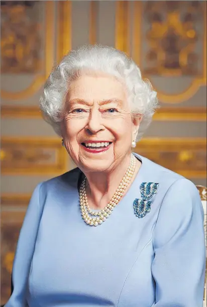  ?? GETTY IMAGES ?? Retrato de la reina Isabel II de Inglaterra, en el castillo de Windsor, inédito hasta la semana pasada.