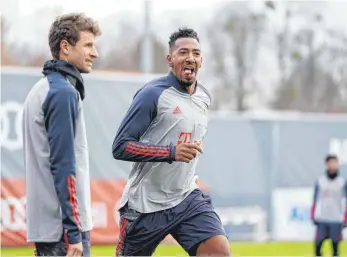  ?? FOTO: DONATO/IMAGO IMAGES ?? Spaß hatten die Bayern um Jérôme Boateng und Thomas Müller (li.) im Training genug, nun soll ein Sieg her.