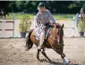  ??  ?? Die weltbeste Dressurrei­terin Isabell Werth auf ihrem aktuell besten Pferd, der Stute Weihegold, die sie auch 2017 bei den Deutschen Meistersch­aften geritten hat. Westernrei­ter ermitteln in Gahlen ihren Rheinische­n Meister.