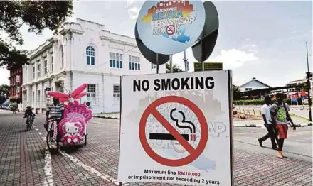  ?? FILE PIC ?? According to Professor Dr Judith Longstaff Mackay, creating smoke-free areas is an effective approach to controllin­g the spread of tobacco.