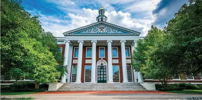  ?? ?? The Baker Library, en la Harvard Business School.