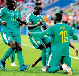  ?? FOTO ?? Mbaye Niang puso a celebrar a Senegal con el gol del triunfo. El selecciona­do africano entró a la pelea en el grupo H.