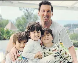  ?? FOTO: INSTAGRAM ?? Leo Messi, con sus tres hijos Thiago, Ciro y Mateo celebrando el Día de Padre