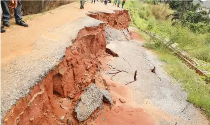 ??  ?? One of the erosion sites visited by the Minister of State for Environmen­t, Mrs. Sharon Ikeazor in Anambra State.