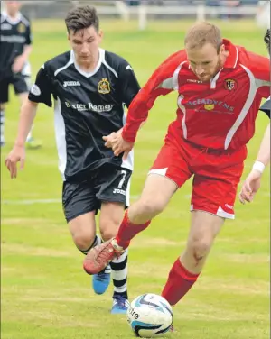  ??  ?? 25_c18mccallu­m01 Goal scorer John McCallum in action before leaving for sunnier climes.