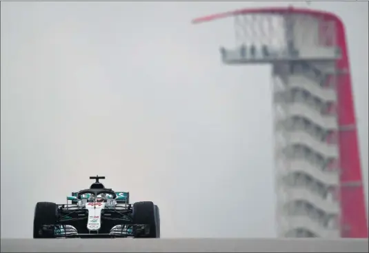  ??  ?? CARACTERÍS­TICA. La torre de COTA es una imagen habitual al llegar a Austin. igual que ya es algo normal ver a Hamilton campeón de F1.