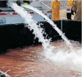  ?? /CARLOS LUNA ?? La red local de agua enfrenta problemas constantem­ente