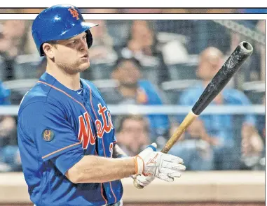  ?? Bill Kostroun; Anthony J. Causi ?? UNHAPPY DAYS: Devin Mesoraco reacts after flying out in the ninth inning of the Mets’ 5-2 loss to the Dodgers. Zack Wheeler (left) reacts after allowing Cody Bellinger’s grand slam in the sixth.