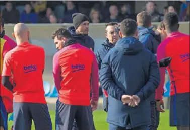  ??  ?? MOMENTO CLAVE. Luis Enrique y sus jugadores saben que están ante una fase determinan­te.