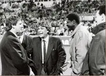  ?? (Photo AFP) ?? Rolland Courbis (à gauche), lors d’un déplacemen­t du Sporting à Marseille en , face à l’OM de Bernard Tapie.