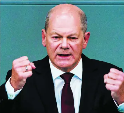  ?? EPA ?? El canciller alemán, el socialdemó­crata Olaf Scholz, atraviesa sus peores niveles de popularida­d