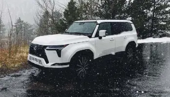  ?? ?? The ’24 Lexus GX550 in snowfall near Estes on Wednesday. (Jan Wells photo)