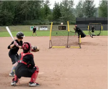  ?? CITIZEN PHOTO BY BRENT BRAATEN ?? Prince George Knight practice for bantam provincial­s at Nechako Park on Wednesday afternoon.