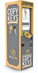  ??  ?? A KeyMe kiosk lets keyless lock users make digital copies of their keys and store them in the cloud. The self-service kiosks, some located in 7-Eleven and Right Aid Stores, create spare copies of keys in roughly 30 seconds.